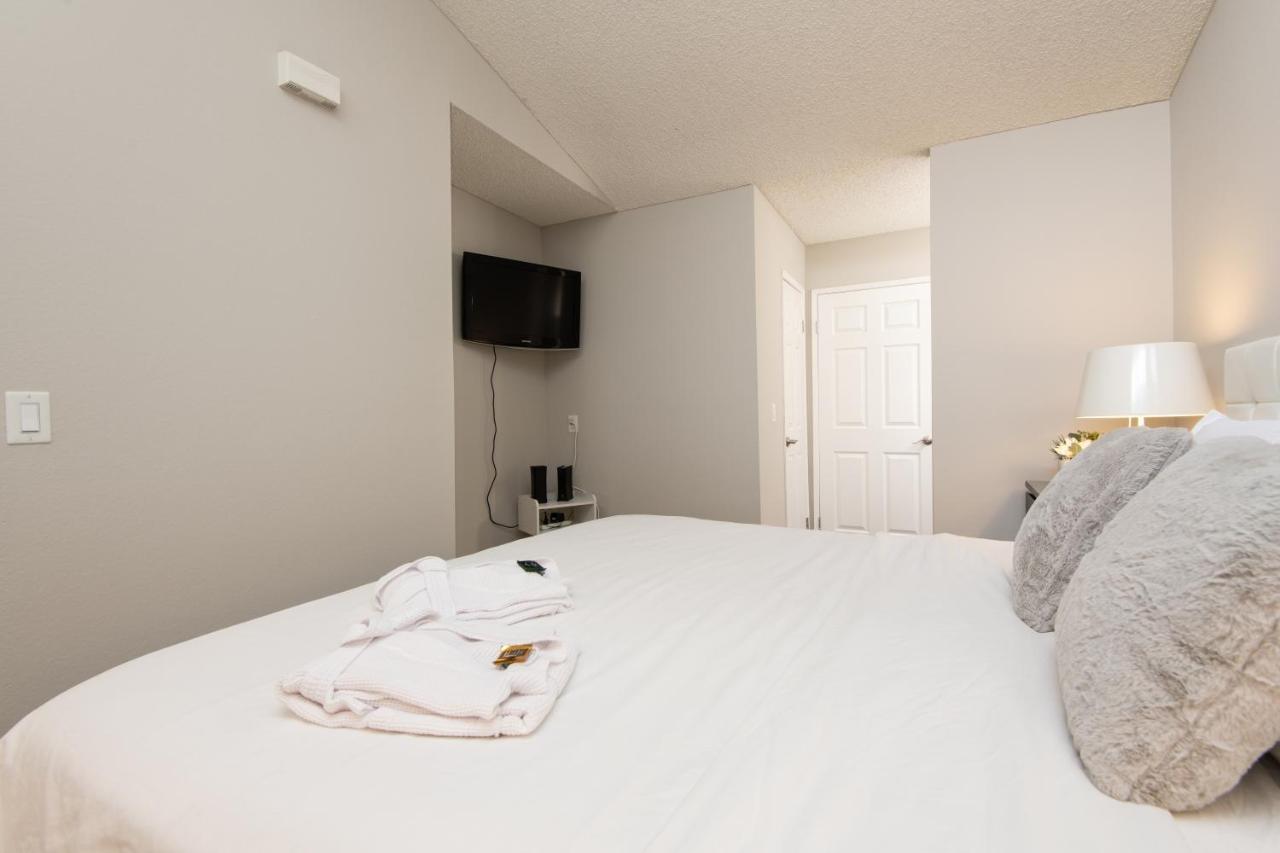 Executive Jr One Bedroom With Balcony And Pool